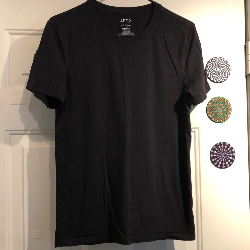 APT.9 Black T-Shirt